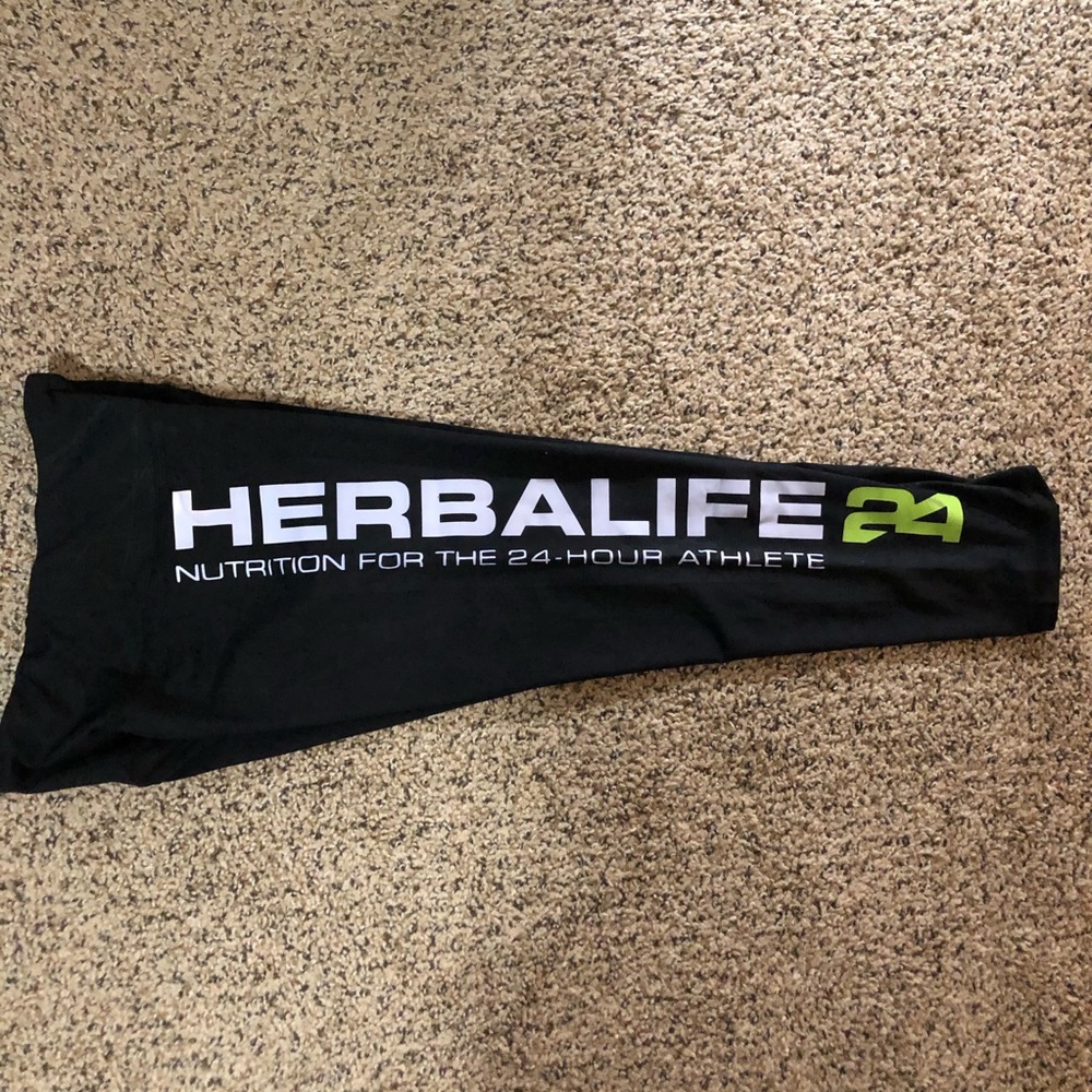Herbalife branded leggings